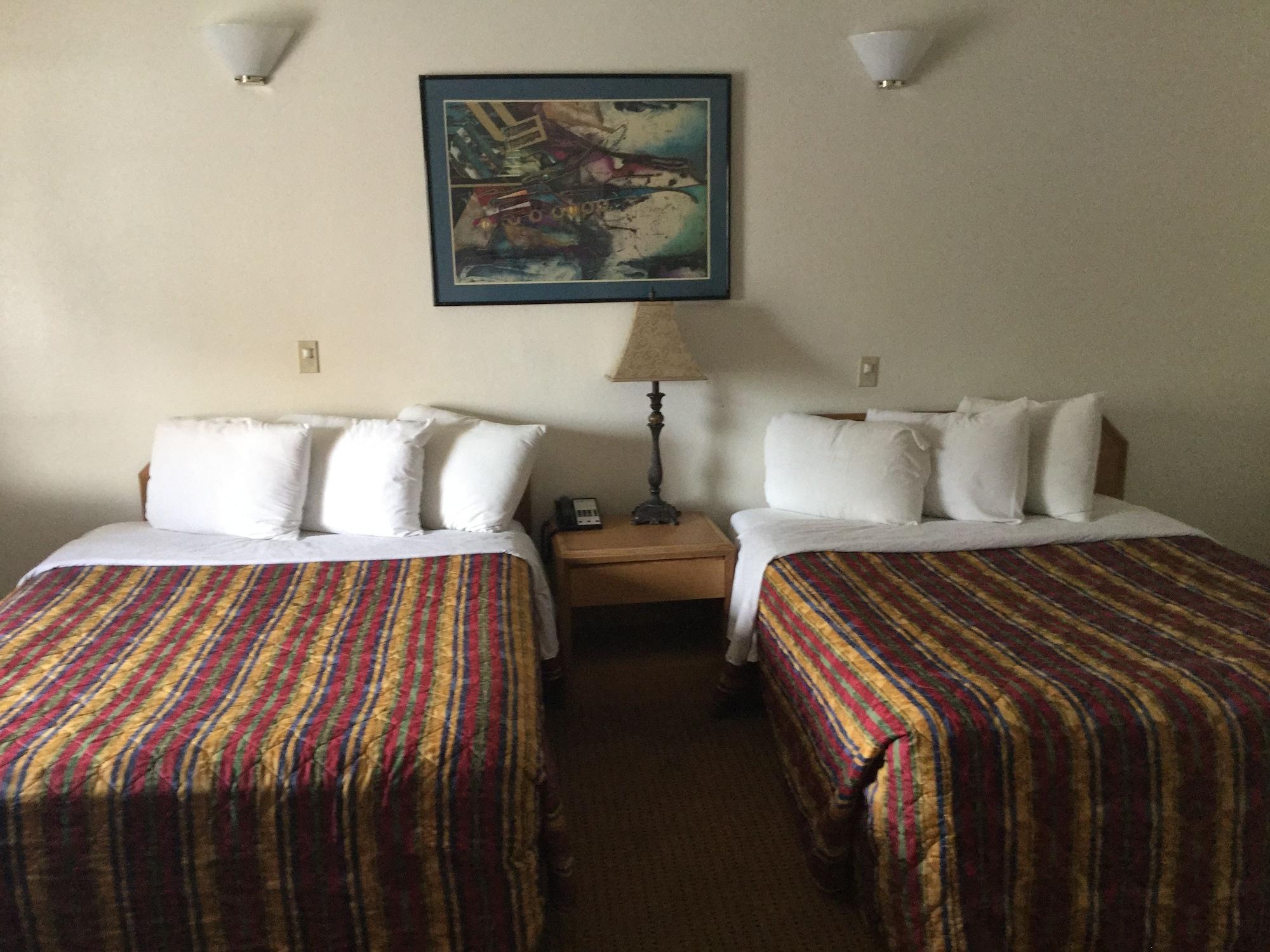 Rodeway Inn Бомонт Екстериор снимка