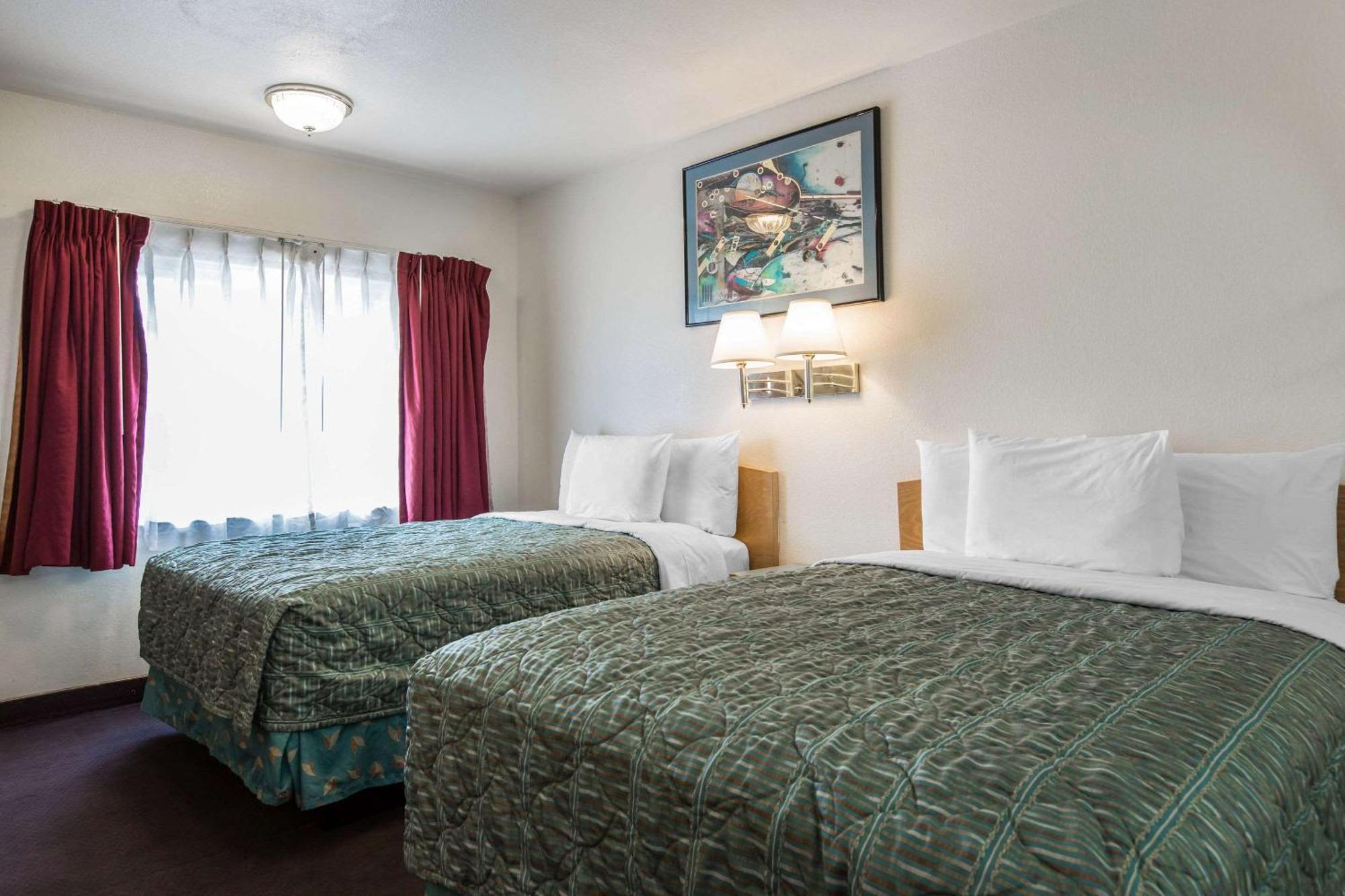 Rodeway Inn Бомонт Екстериор снимка